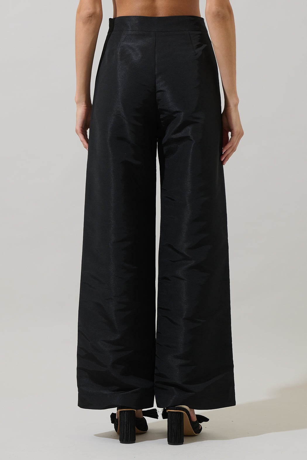 The Hestia Wide Leg Pant
